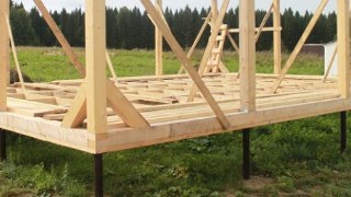 Сарай на винтовых сваях или хозблок на сваях Аксай цена от 2551 руб. / шт.